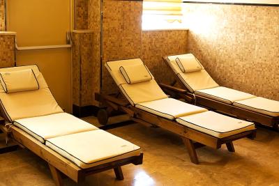 دیوان اکسپرس باکو