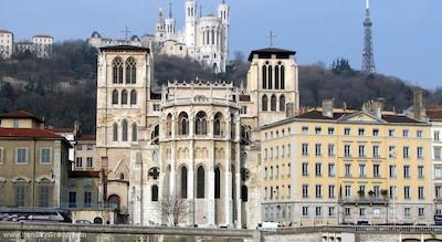 آیبیس استایلز لیون کانفلوئنس