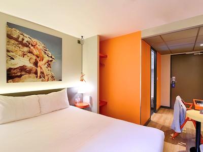 آیبیس استایلز لیون کانفلوئنس