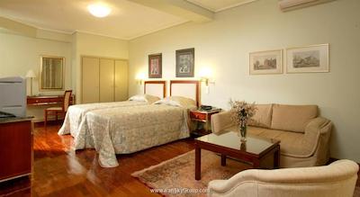 بست وسترن ایلیزیا