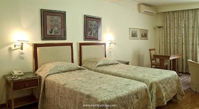 بست وسترن ایلیزیا