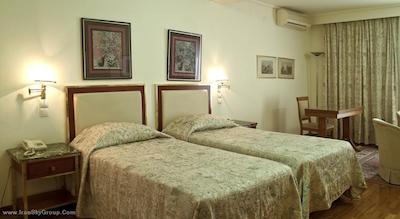 بست وسترن ایلیزیا