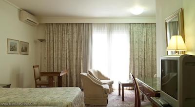 بست وسترن ایلیزیا