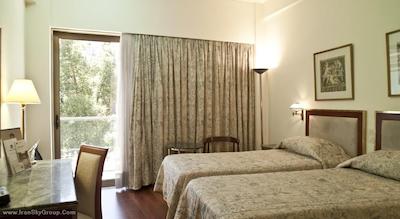 بست وسترن ایلیزیا