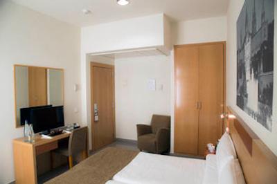 بی سی ان آربن هتل گران دوکات