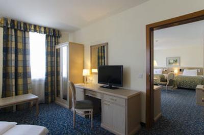 کراون پلازا د پیتر