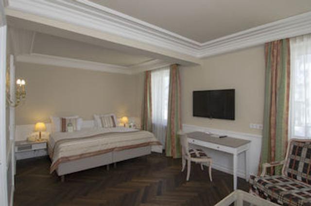 کراون پلازا د پیتر