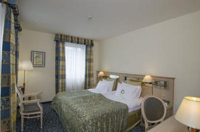 کراون پلازا د پیتر