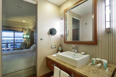 هیلتون دالامان ساریگرم ریزورت اند اسپا