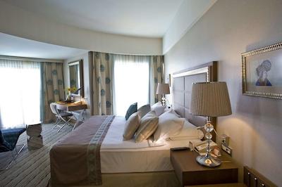 هیلتون دالامان ساریگرم ریزورت اند اسپا