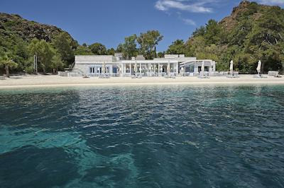 دی ماریس بی (دی-هتل ماریس سابق)