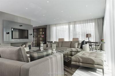 دی ماریس بی (دی-هتل ماریس سابق)