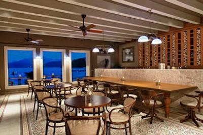 دی ماریس بی (دی-هتل ماریس سابق)