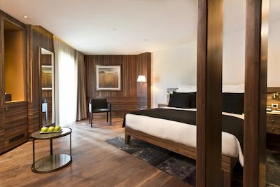 دی ماریس بی (دی-هتل ماریس سابق)