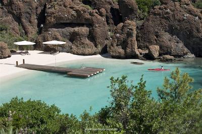 دی ماریس بی (دی-هتل ماریس سابق)