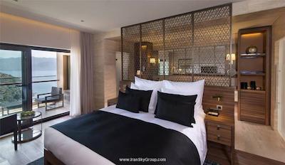 دی ماریس بی (دی-هتل ماریس سابق)