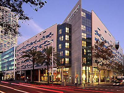 پولمن بارسلونا اسکیپر