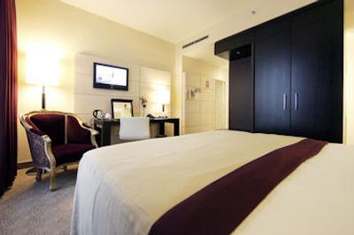 لیندنر هتل ام بلودر