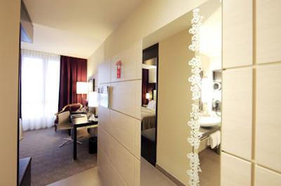 لیندنر هتل ام بلودر