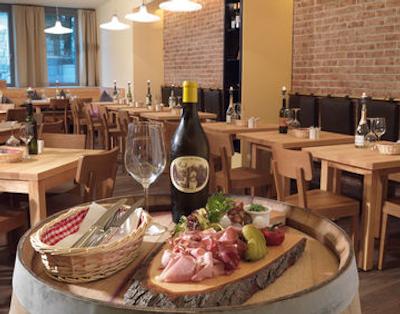 لیندنر هتل ام بلودر