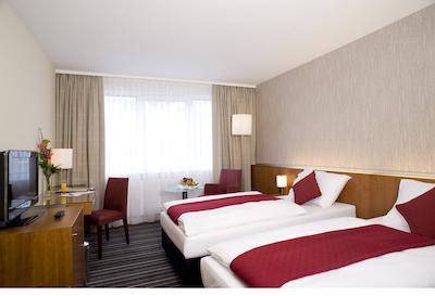 آستریا ترند بوسی