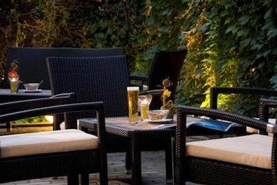 آستریا ترند بوسی