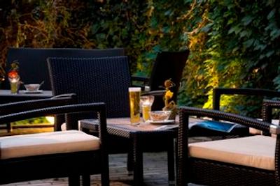 آستریا ترند بوسی