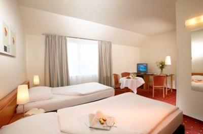 آستریا ترند بوسی