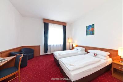 نووم هتل الدیا برلین