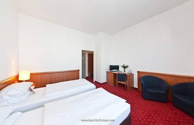 نووم هتل الدیا برلین