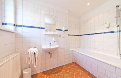 نووم هتل الدیا برلین