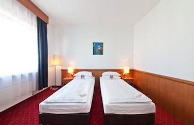 نووم هتل الدیا برلین