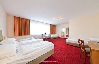 نووم هتل الدیا برلین