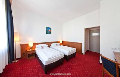 نووم هتل الدیا برلین