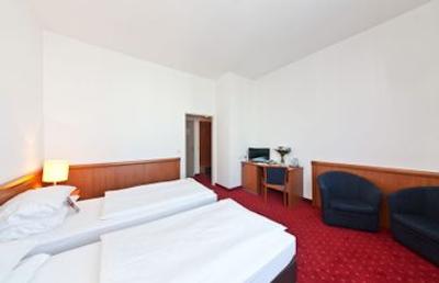 نووم هتل الدیا برلین