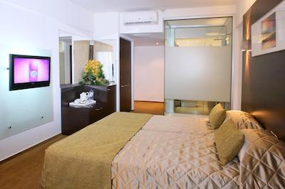 امورگوس بوتیک هتل