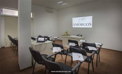 امورگوس بوتیک هتل