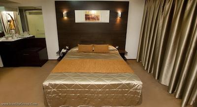 امورگوس بوتیک هتل