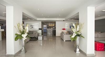 امورگوس بوتیک هتل