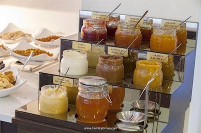 امورگوس بوتیک هتل