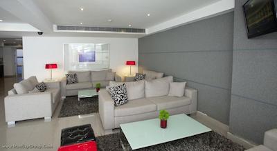 امورگوس بوتیک هتل