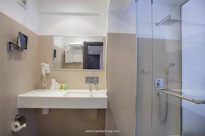 امورگوس بوتیک هتل