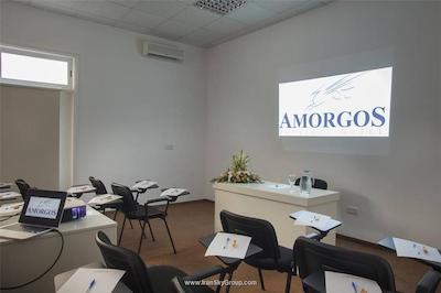 امورگوس بوتیک هتل