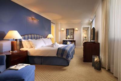 آتناوم اینترکنتینانتال