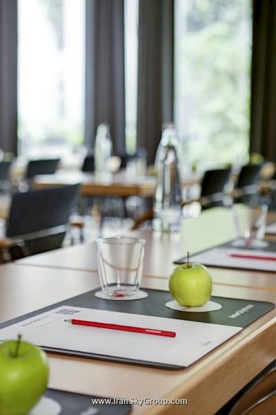 اینترسیتی هتل دوسلدرف