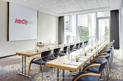 اینترسیتی هتل دوسلدرف