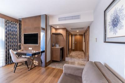 سوسسی لاکچری ریزورت