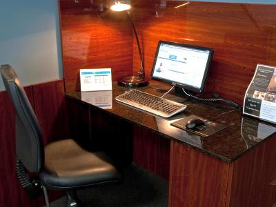 مترو هتل پرت سیتی