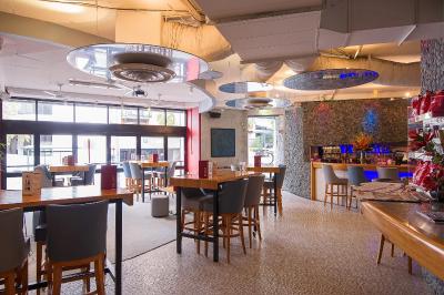 مترو هتل پرت سیتی