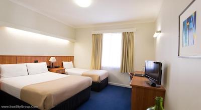 مترو هتل پرت سیتی